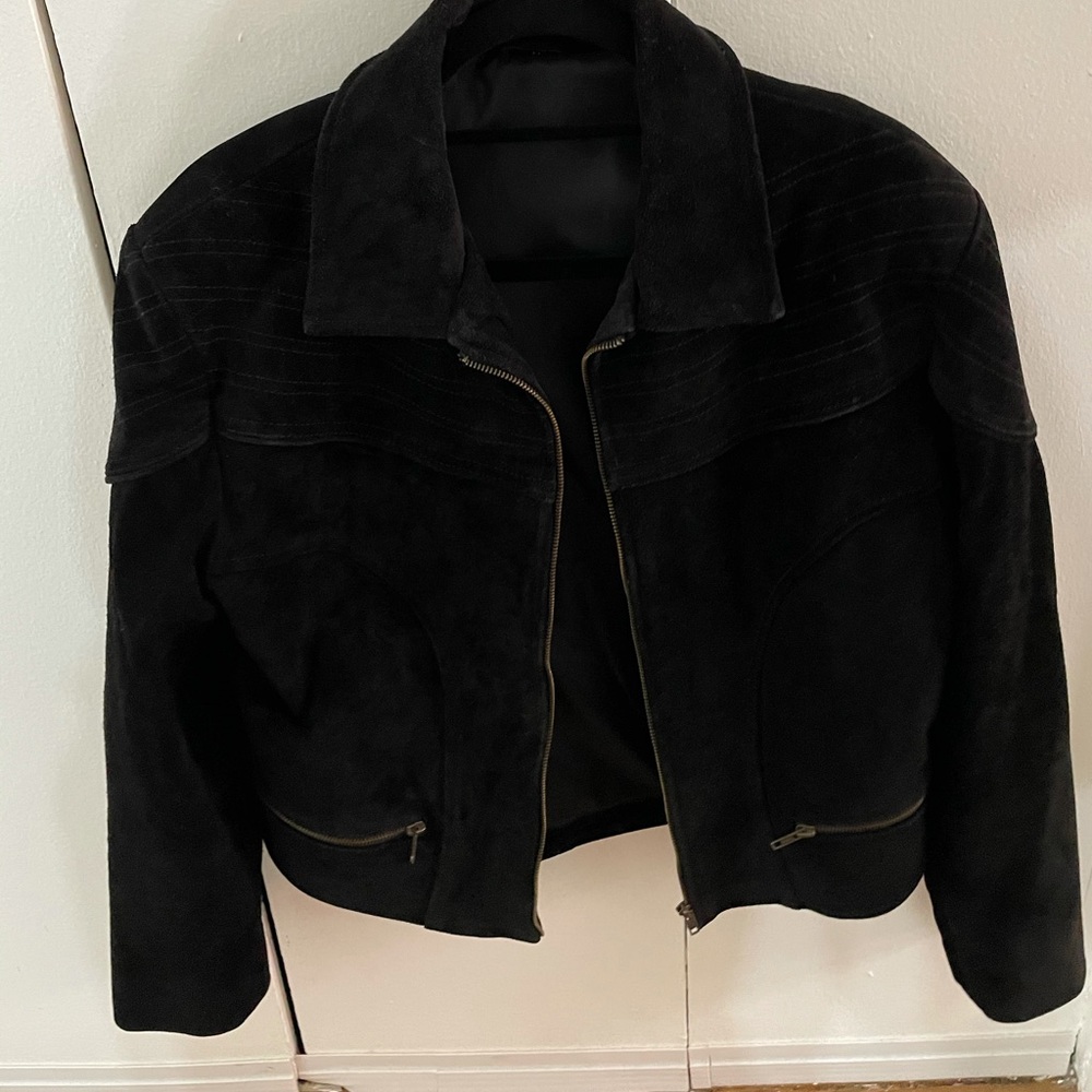Fitted black soft jacket